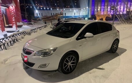 Opel Astra J, 2011 год, 870 000 рублей, 1 фотография