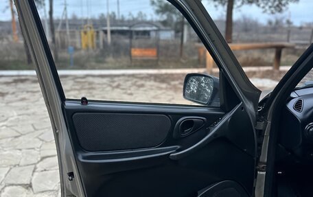 Chevrolet Niva I рестайлинг, 2013 год, 470 000 рублей, 25 фотография