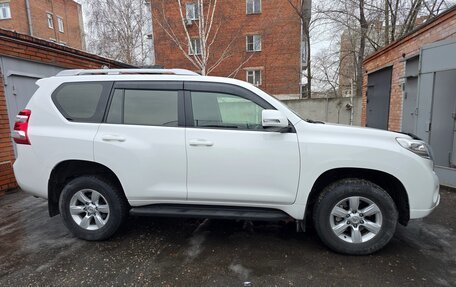 Toyota Land Cruiser Prado 150 рестайлинг 2, 2015 год, 3 480 000 рублей, 4 фотография