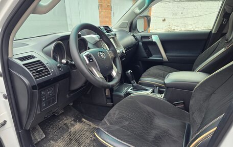 Toyota Land Cruiser Prado 150 рестайлинг 2, 2015 год, 3 480 000 рублей, 12 фотография