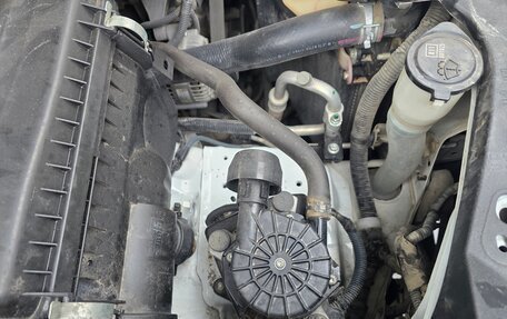 Toyota Land Cruiser Prado 150 рестайлинг 2, 2015 год, 3 480 000 рублей, 20 фотография