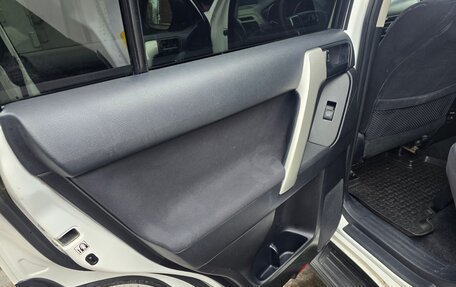 Toyota Land Cruiser Prado 150 рестайлинг 2, 2015 год, 3 480 000 рублей, 24 фотография