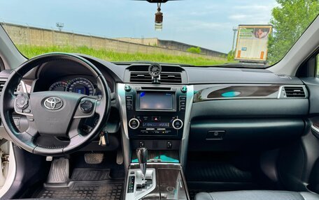 Toyota Camry, 2014 год, 1 599 000 рублей, 10 фотография