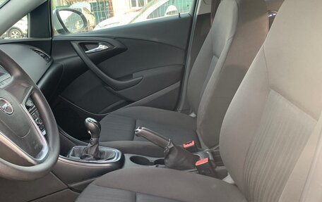 Opel Astra J, 2014 год, 1 050 000 рублей, 9 фотография