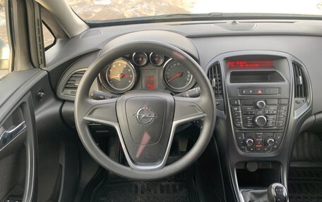 Opel Astra J, 2014 год, 1 050 000 рублей, 17 фотография