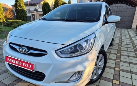 Hyundai Solaris II рестайлинг, 2014 год, 855 000 рублей, 2 фотография