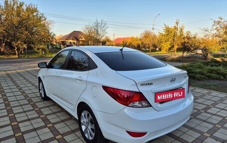 Hyundai Solaris II рестайлинг, 2014 год, 855 000 рублей, 4 фотография