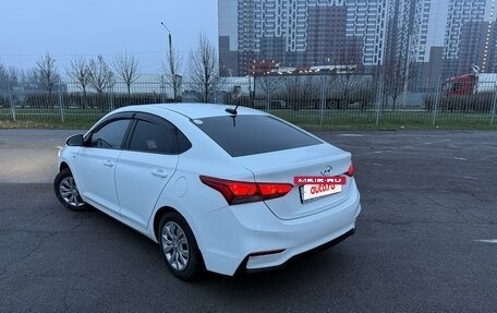 Hyundai Solaris II рестайлинг, 2017 год, 890 000 рублей, 2 фотография