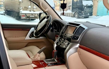 Toyota Land Cruiser 200, 2012 год, 2 600 000 рублей, 10 фотография