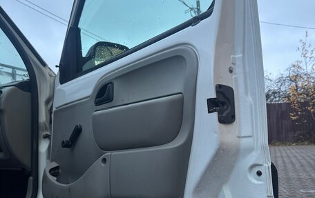 Renault Kangoo II рестайлинг, 2008 год, 230 000 рублей, 11 фотография