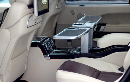 Land Rover Range Rover IV рестайлинг, 2016 год, 7 000 000 рублей, 9 фотография