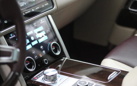 Land Rover Range Rover IV рестайлинг, 2016 год, 7 000 000 рублей, 17 фотография