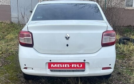 Renault Logan II, 2017 год, 285 000 рублей, 2 фотография