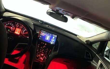 Opel Astra J, 2011 год, 870 000 рублей, 6 фотография