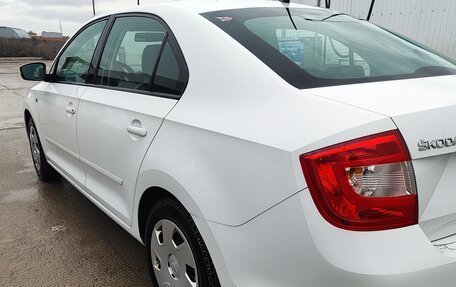 Skoda Rapid I, 2014 год, 900 000 рублей, 5 фотография