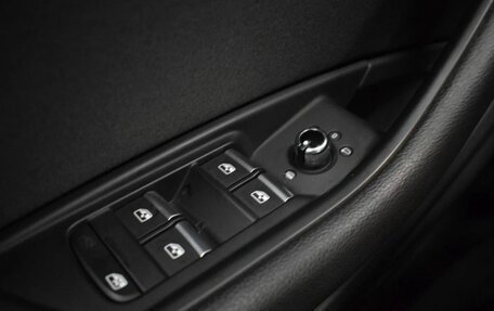 Audi A4, 2019 год, 3 500 000 рублей, 8 фотография