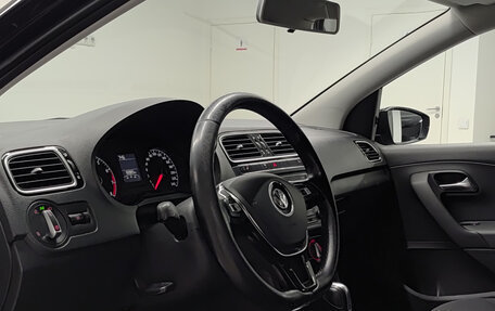 Volkswagen Polo VI (EU Market), 2017 год, 1 200 000 рублей, 20 фотография