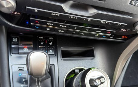 Lexus RX IV рестайлинг, 2022 год, 6 250 000 рублей, 8 фотография