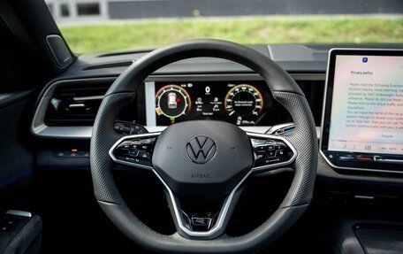 Volkswagen Teramont, 2025 год, 6 200 000 рублей, 18 фотография