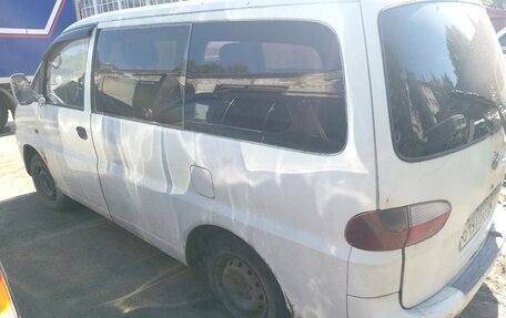 Hyundai H-1 II рестайлинг, 2000 год, 170 000 рублей, 4 фотография