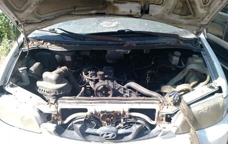 Hyundai H-1 II рестайлинг, 2000 год, 170 000 рублей, 7 фотография