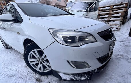 Opel Astra J, 2011 год, 510 000 рублей, 1 фотография