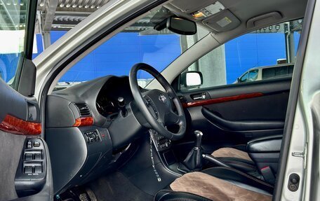 Toyota Avensis III рестайлинг, 2003 год, 480 000 рублей, 5 фотография