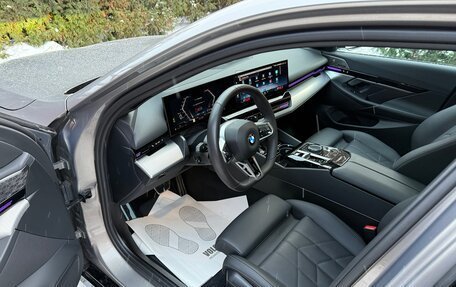 BMW 5 серия, 2024 год, 7 700 000 рублей, 15 фотография