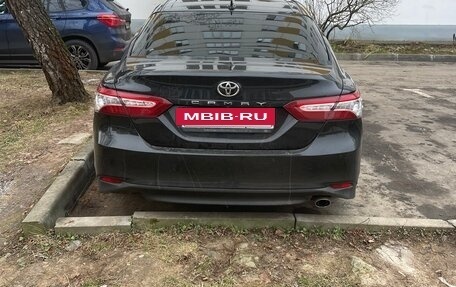 Toyota Camry, 2021 год, 3 299 999 рублей, 2 фотография