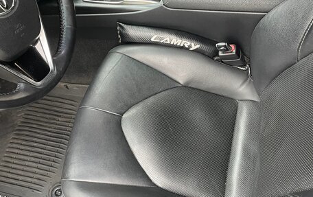 Toyota Camry, 2021 год, 3 299 999 рублей, 6 фотография