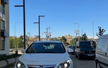 Opel Astra J, 2010 год, 642 000 рублей, 2 фотография