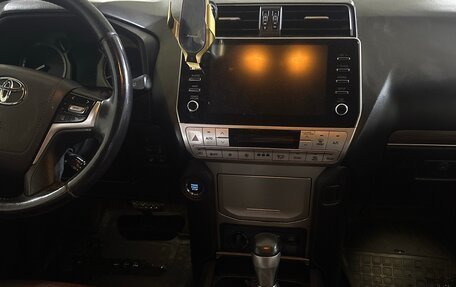 Toyota Land Cruiser Prado 150 рестайлинг 2, 2020 год, 5 200 000 рублей, 7 фотография