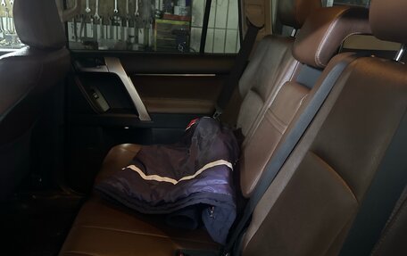 Toyota Land Cruiser Prado 150 рестайлинг 2, 2020 год, 5 200 000 рублей, 6 фотография