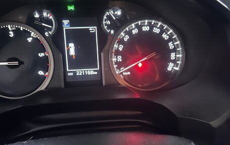 Toyota Land Cruiser Prado 150 рестайлинг 2, 2020 год, 5 200 000 рублей, 11 фотография