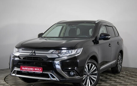 Mitsubishi Outlander III рестайлинг 3, 2020 год, 2 499 000 рублей, 1 фотография