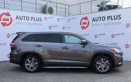 Toyota Highlander III, 2015 год, 2 699 000 рублей, 3 фотография