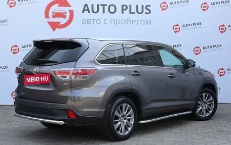 Toyota Highlander III, 2015 год, 2 699 000 рублей, 2 фотография