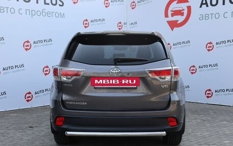 Toyota Highlander III, 2015 год, 2 699 000 рублей, 6 фотография