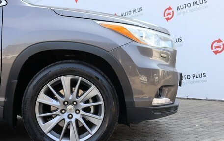 Toyota Highlander III, 2015 год, 2 699 000 рублей, 21 фотография