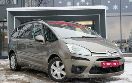 Citroen C4 Picasso II рестайлинг, 2010 год, 600 000 рублей, 7 фотография