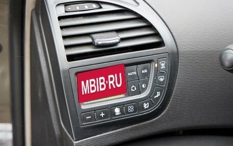 Citroen C4 Picasso II рестайлинг, 2010 год, 600 000 рублей, 23 фотография