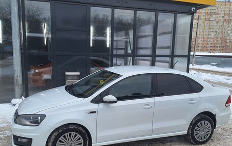 Volkswagen Polo VI (EU Market), 2016 год, 490 000 рублей, 2 фотография