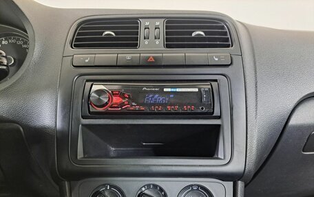 Volkswagen Polo VI (EU Market), 2011 год, 675 000 рублей, 15 фотография