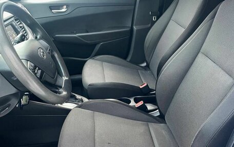 Hyundai Solaris II рестайлинг, 2017 год, 988 000 рублей, 10 фотография