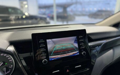 Toyota Camry, 2021 год, 1 999 000 рублей, 17 фотография