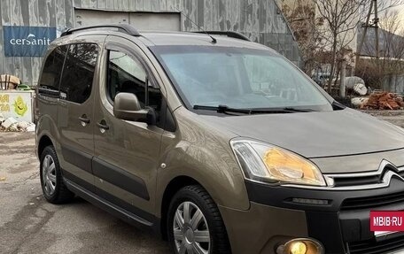 Citroen Berlingo II рестайлинг, 2012 год, 820 000 рублей, 2 фотография