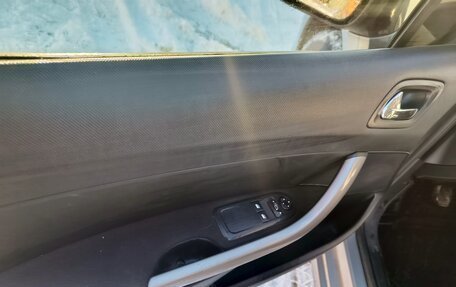 Peugeot 308 II, 2011 год, 297 000 рублей, 14 фотография