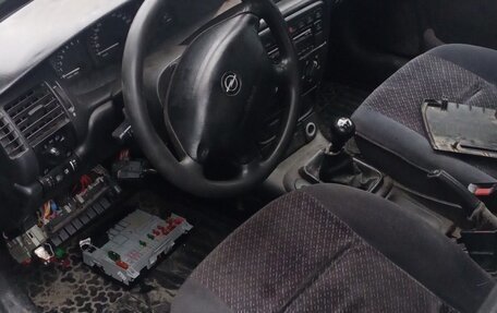 Opel Vectra B рестайлинг, 1998 год, 270 000 рублей, 6 фотография