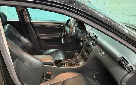 Mercedes-Benz C-Класс, 2003 год, 930 000 рублей, 8 фотография