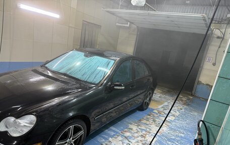 Mercedes-Benz C-Класс, 2003 год, 930 000 рублей, 3 фотография